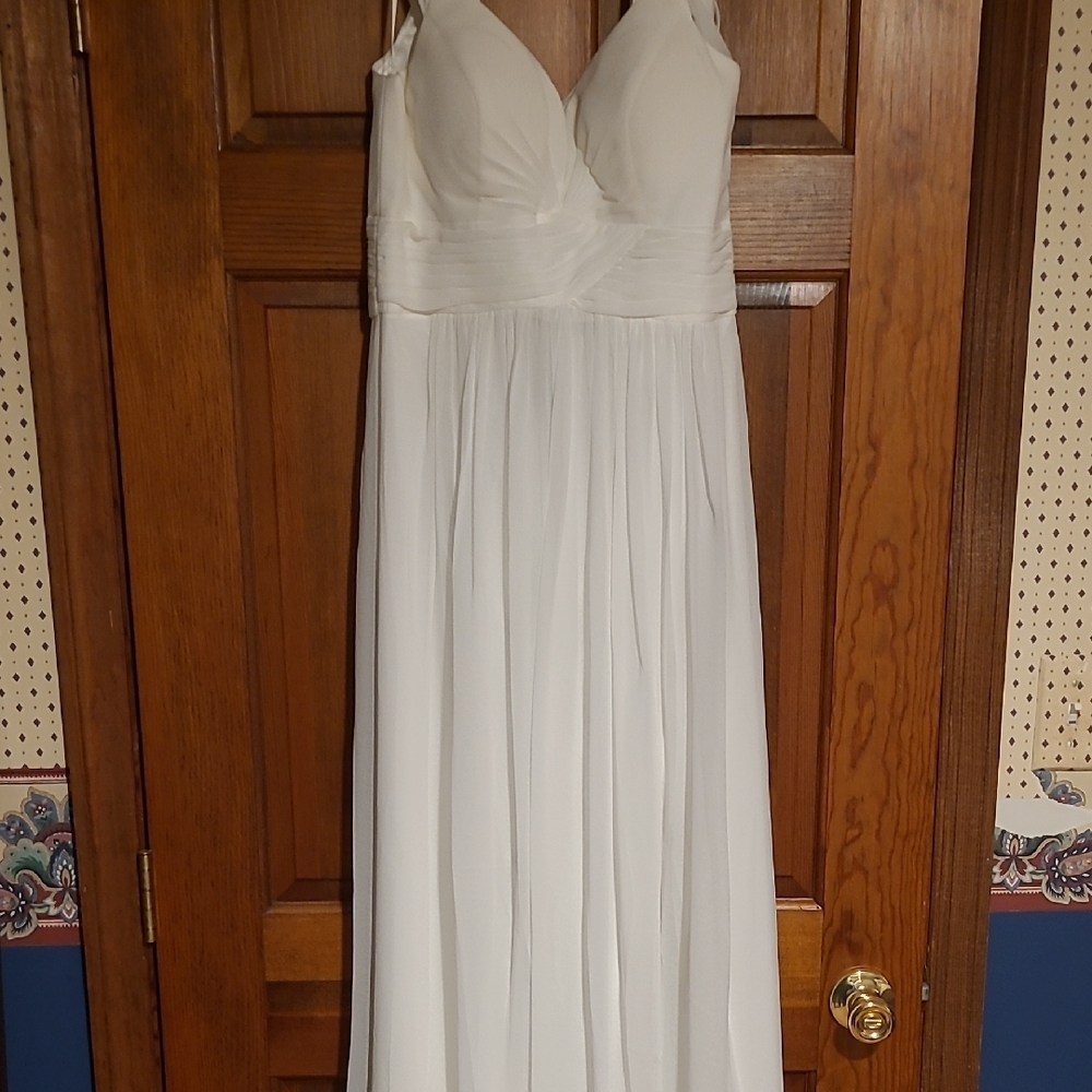 Lulu's White Ruched Sleeveless V-Neck Gown